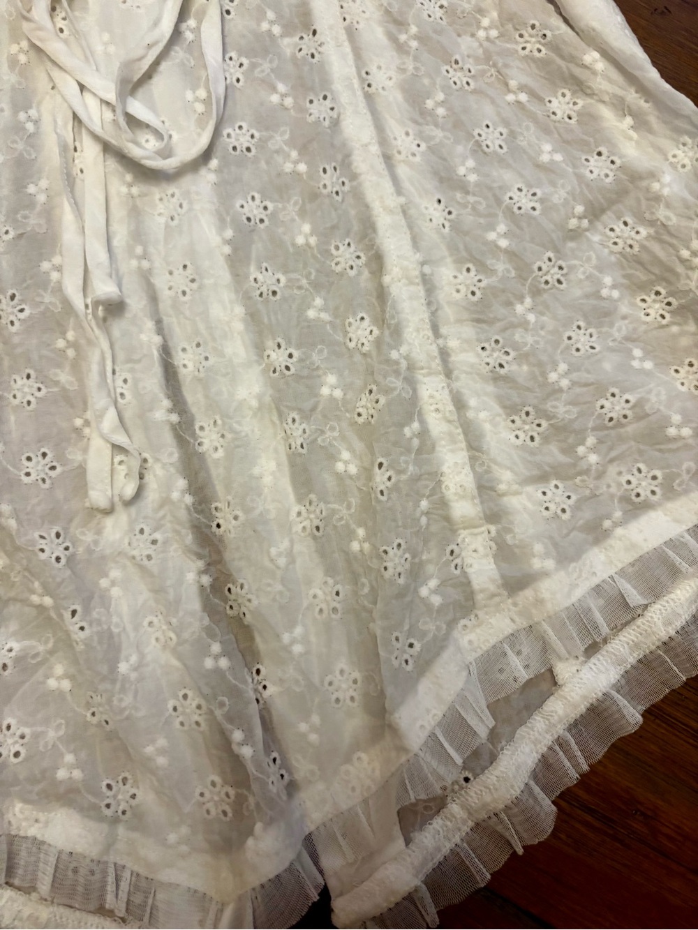 NWT Frankie’s bikinis x Sydney Sweeney Bardot eyelet flyaway top - Picture 14 of 16